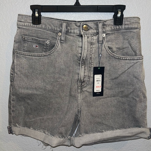Tommy Jeans Classic Gray Denim Women's Shorts BRAND NEW - Picture 1 of 4